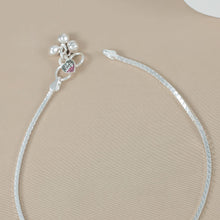 Avni Elegant Silver Anklets With A Sleek Chain