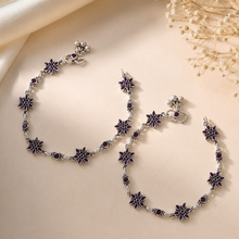 Twinkle Artistic Tribal Touch Silver Anklets