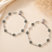 Neetu Kundan Bloom Silver Anklets