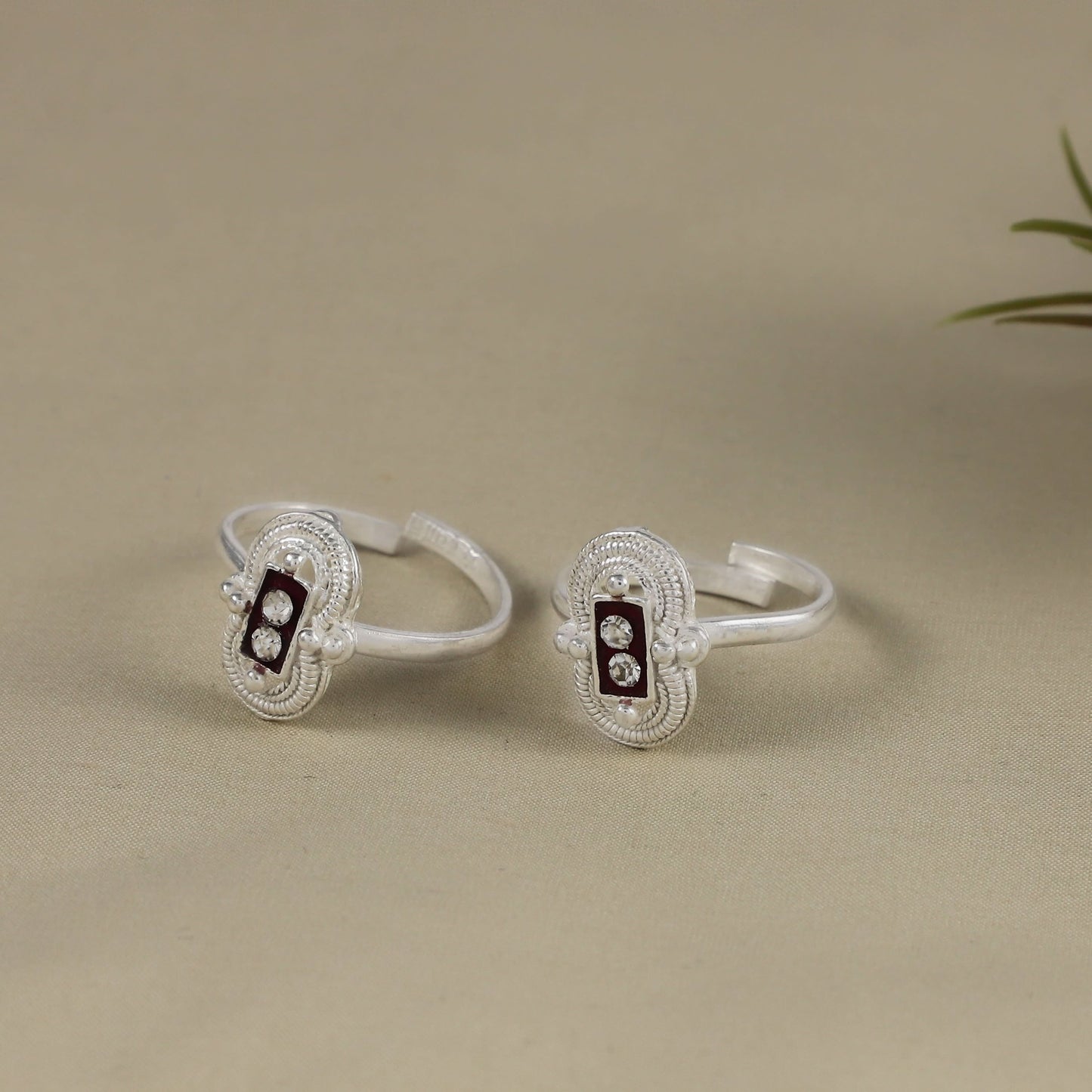 Eshani   Silver Toe Rings