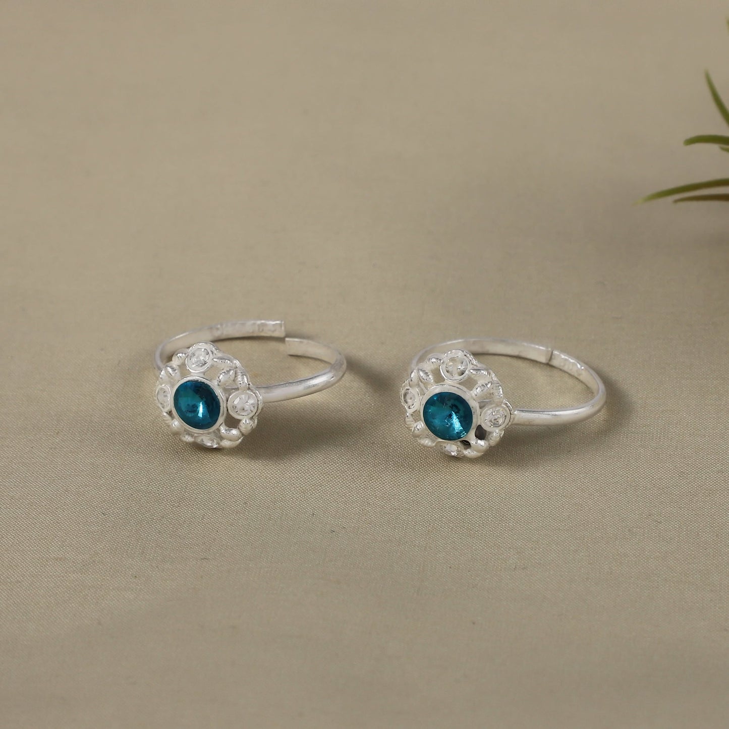 Bhavya  Blue Silver Toe Rings
