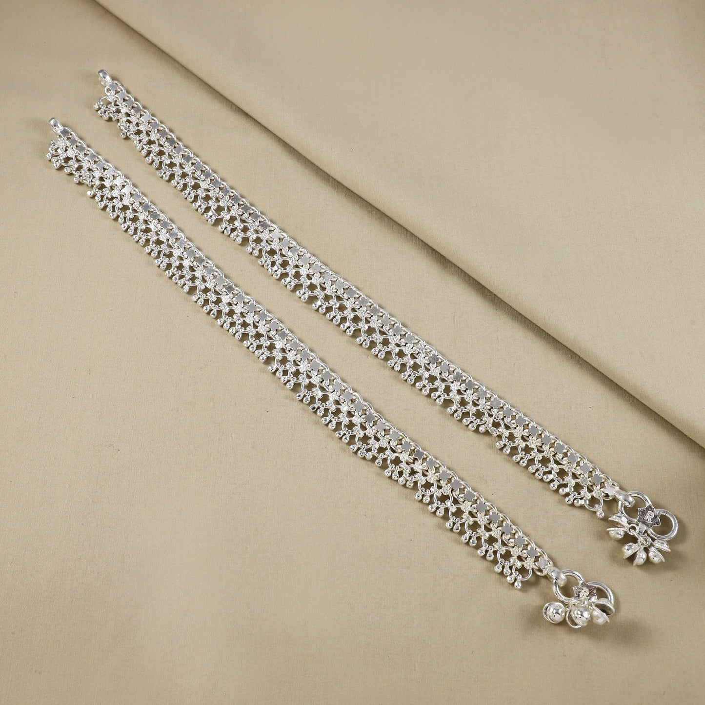 Eshani Silver Anklets