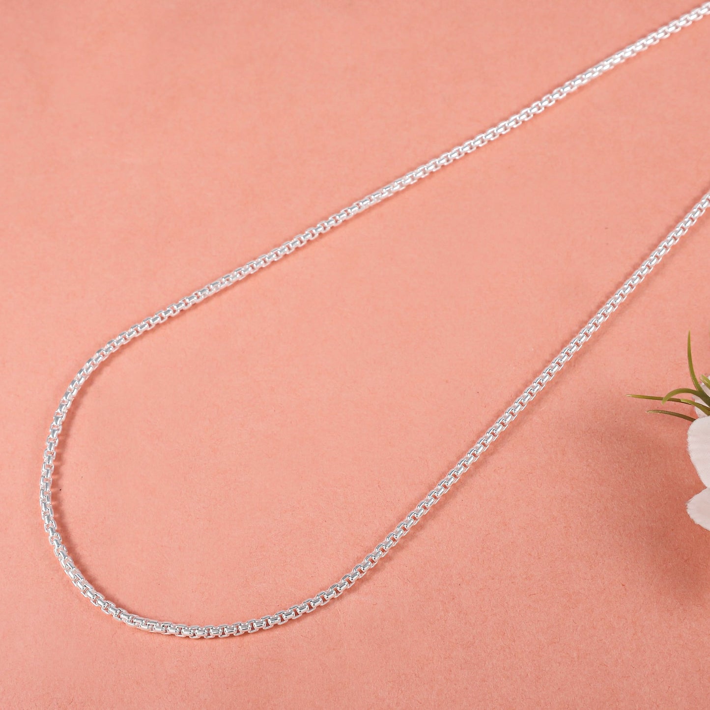Elegant Silver Link Sleek and timeless silver  chain For Him