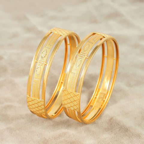 Shreya Elegant Finish Gold Bangles