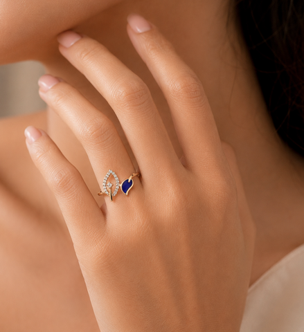 Diya Minimal Beauty Leaf Diamond Ring