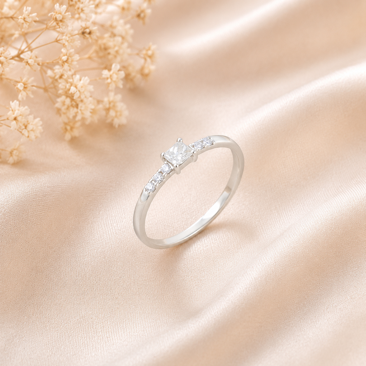 Esha Solitaire Glow Diamond Ring