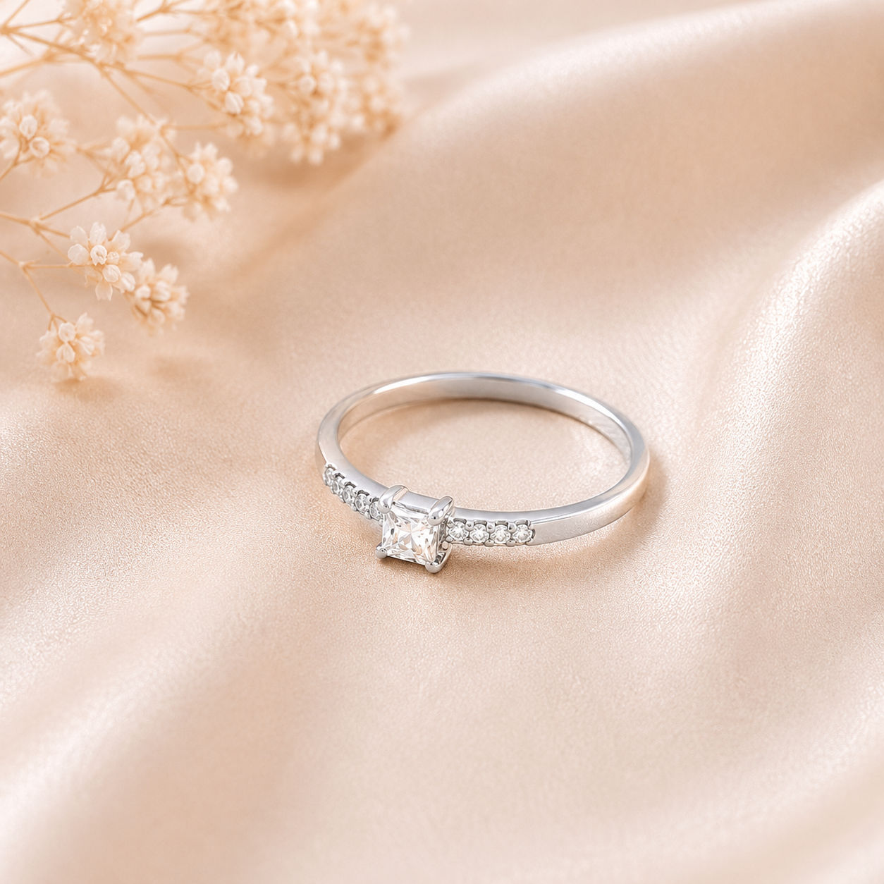 Esha Solitaire Glow Diamond Ring