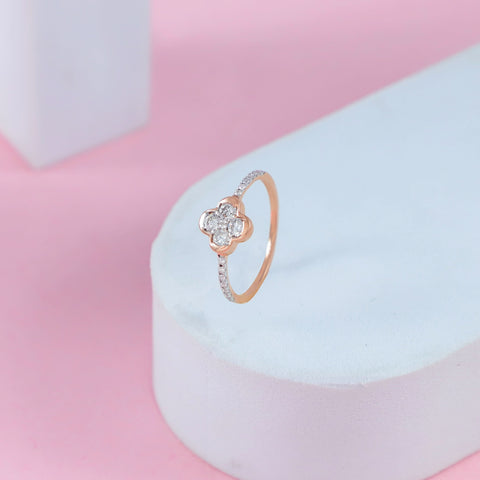 Vanya Eternal Flower Diamond Ring