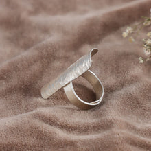 Saraswati Rectangular Design Shine Silver Ring