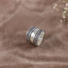 Nitya Elegant Handcrafted Silver Band Ring