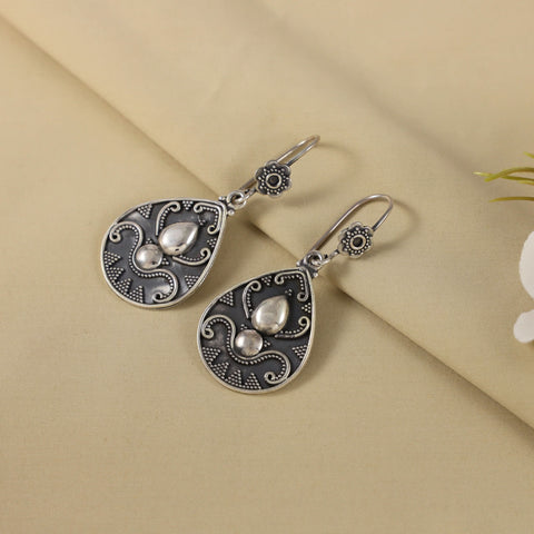 Nidhi Regal Detailing Pearl Silver Earrings