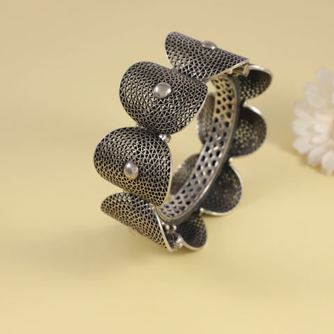 Kavya Rajwadi Antique Finish Silver Bracelet