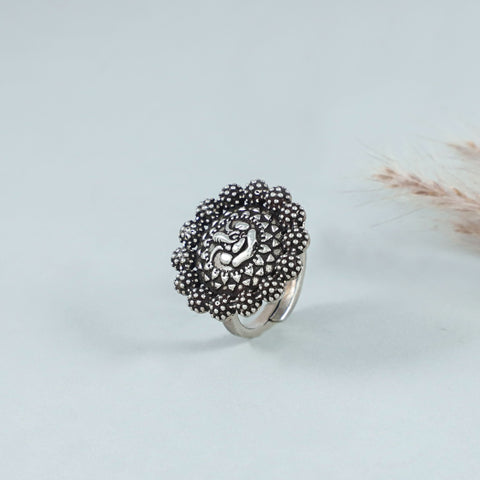 Ekta Divine Ganesh Floral Silver Ring