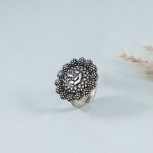 Ekta Divine Ganesh Floral Silver Ring
