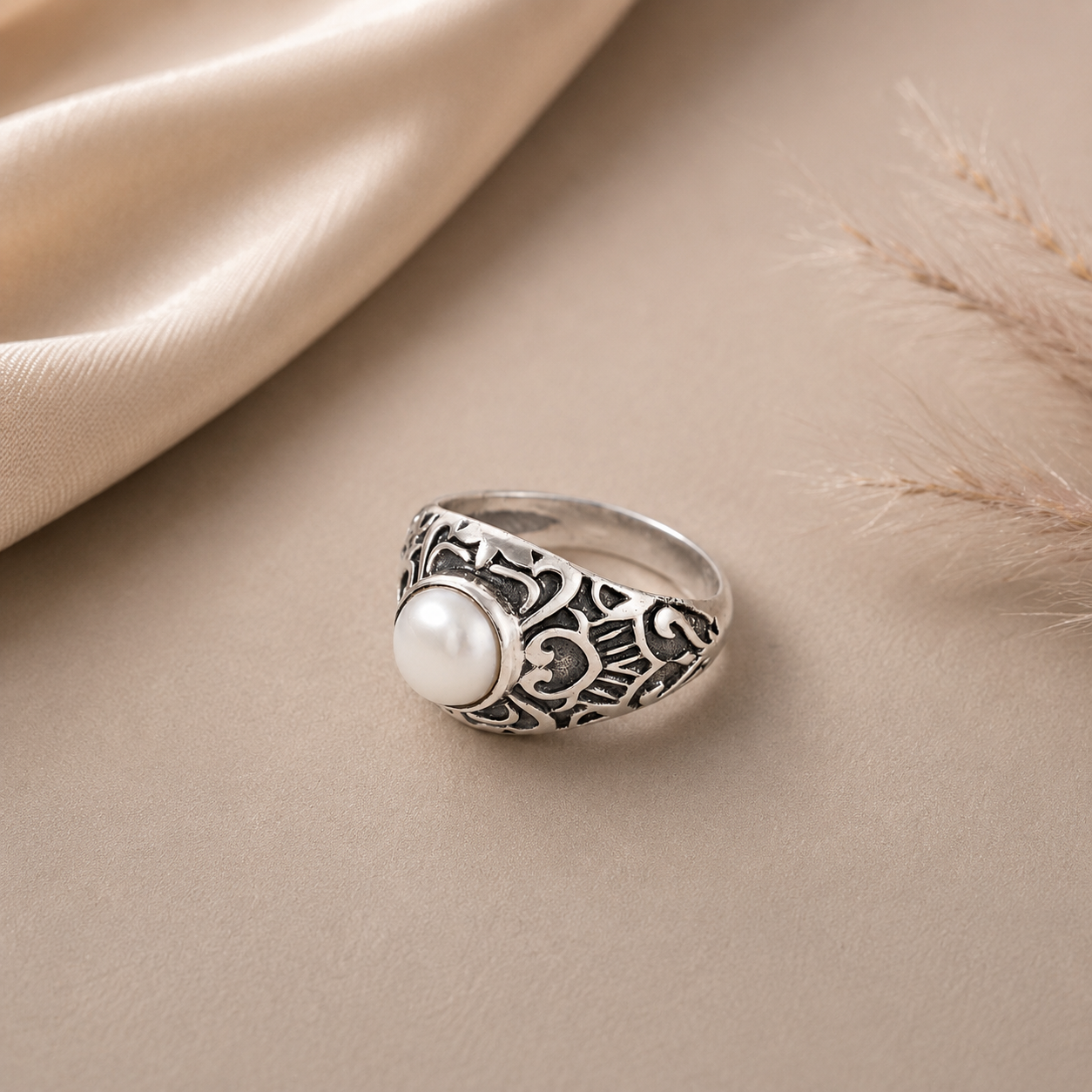 Shreya Turkish Style Silver Ring With Pearl