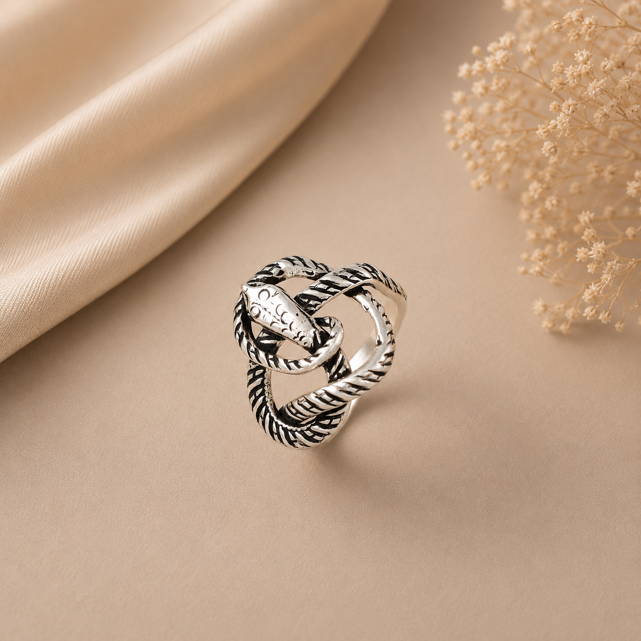 Kavita Snake Design Silver Ring