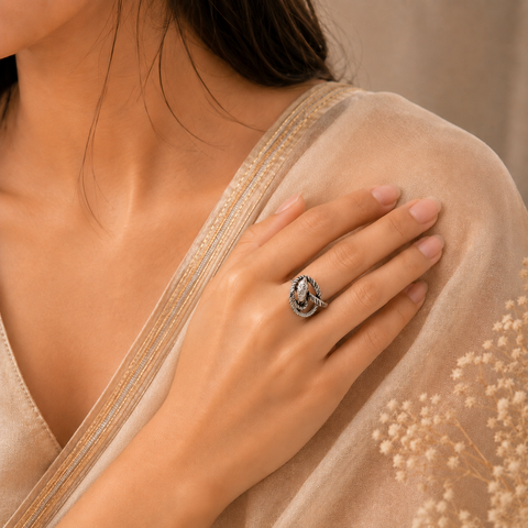 Kavita Snake Design Silver Ring