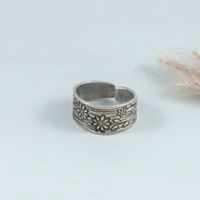 Rashmi Floral Engraved Silver Ring