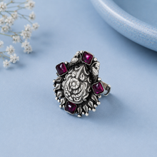 Trisha Antique Floral Design Silver Ring