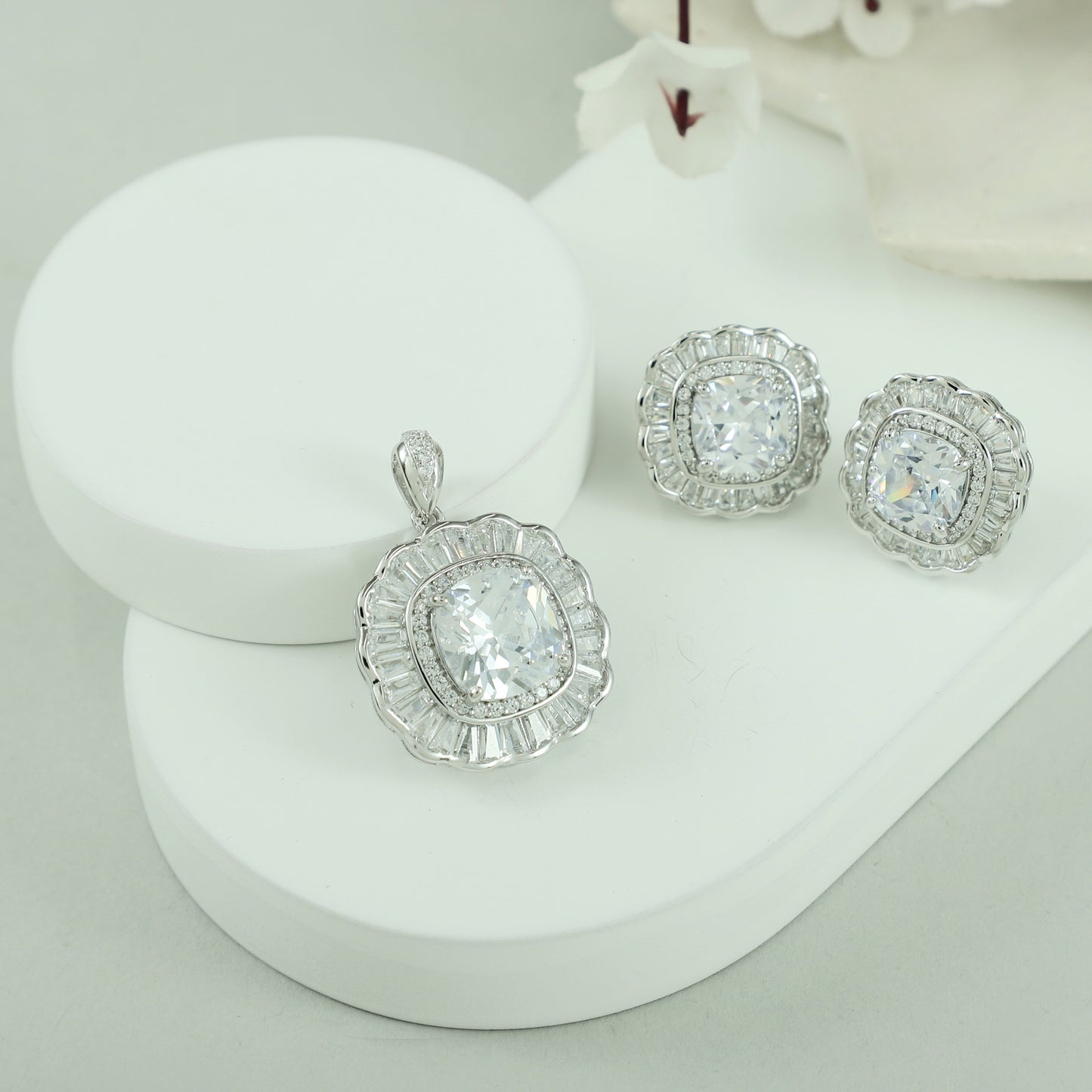 Aarvi Impressive CZ Silver Pendant Set