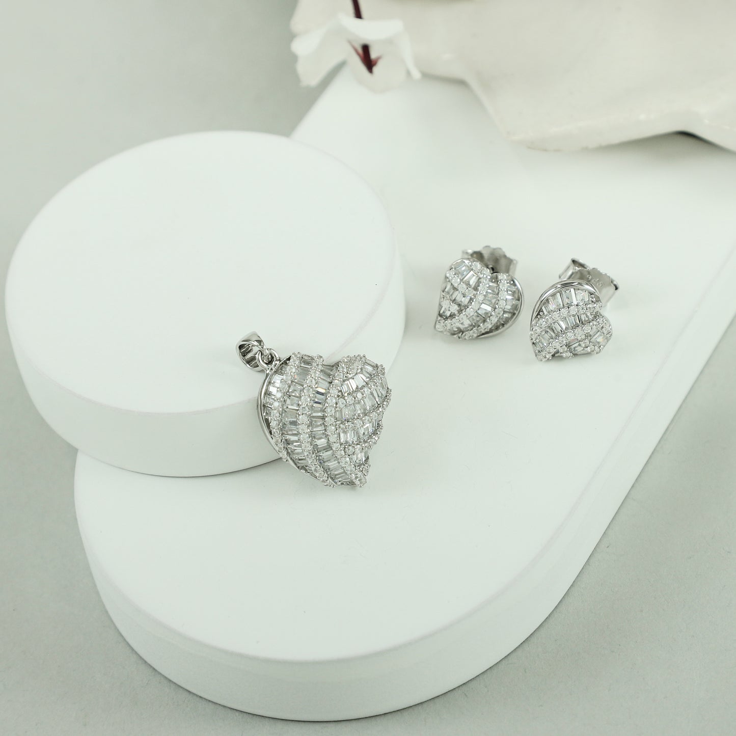 Anshi Marvellous CZ Silver Pendant Set