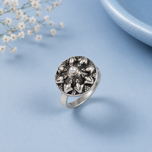 Navira Floral Bloom Silver Ring