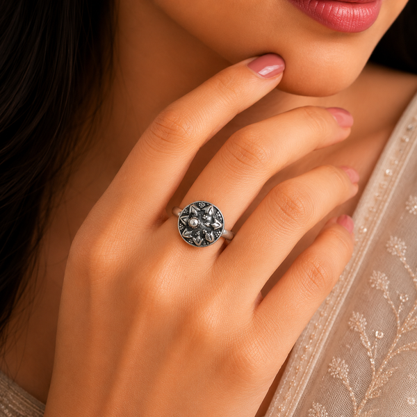 Navira Floral Bloom Silver Ring