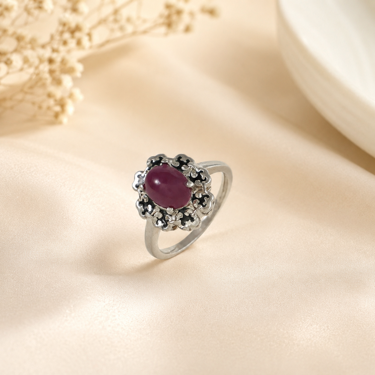 Vihana Antique Red Stone Flower Ring