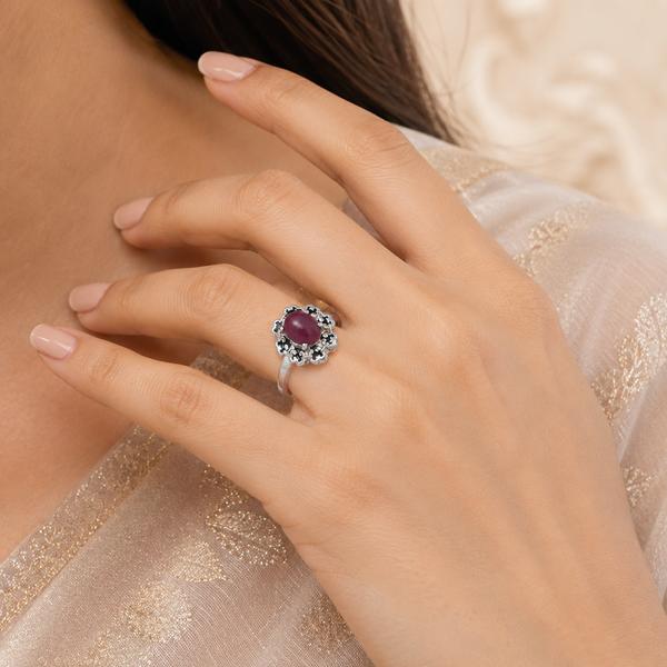 Vihana Antique Red Stone Flower Ring