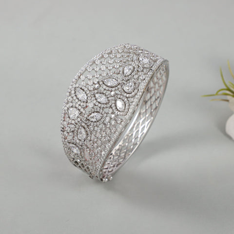 Damini Classic Broad  Bracelet