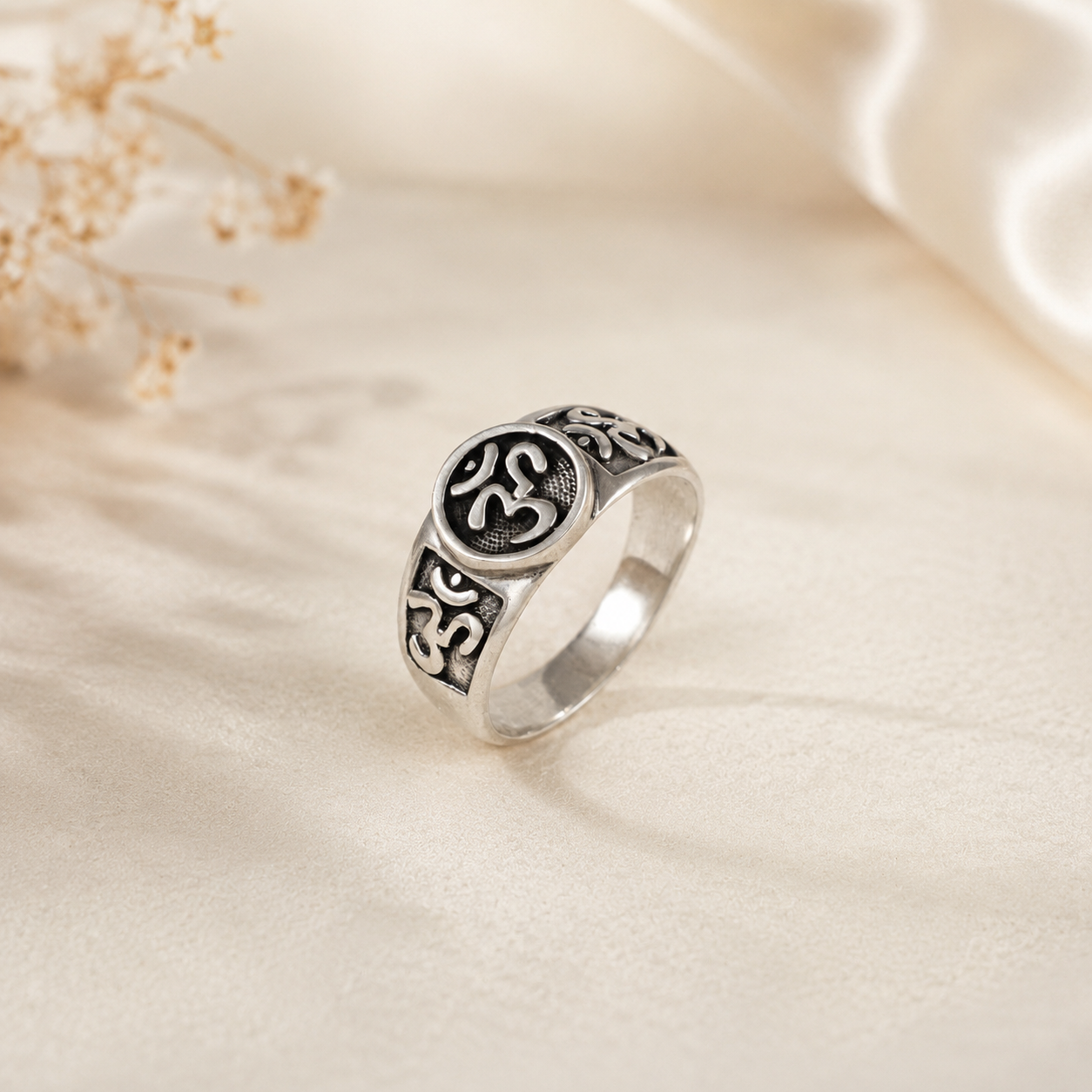 Siya Om Blessing Band Silver Ring