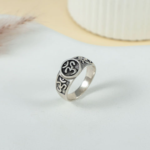 Siya Om Blessing Band Silver Ring