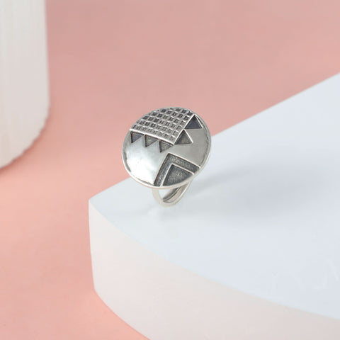 Nisha Abstract Geo Disc Silver Ring