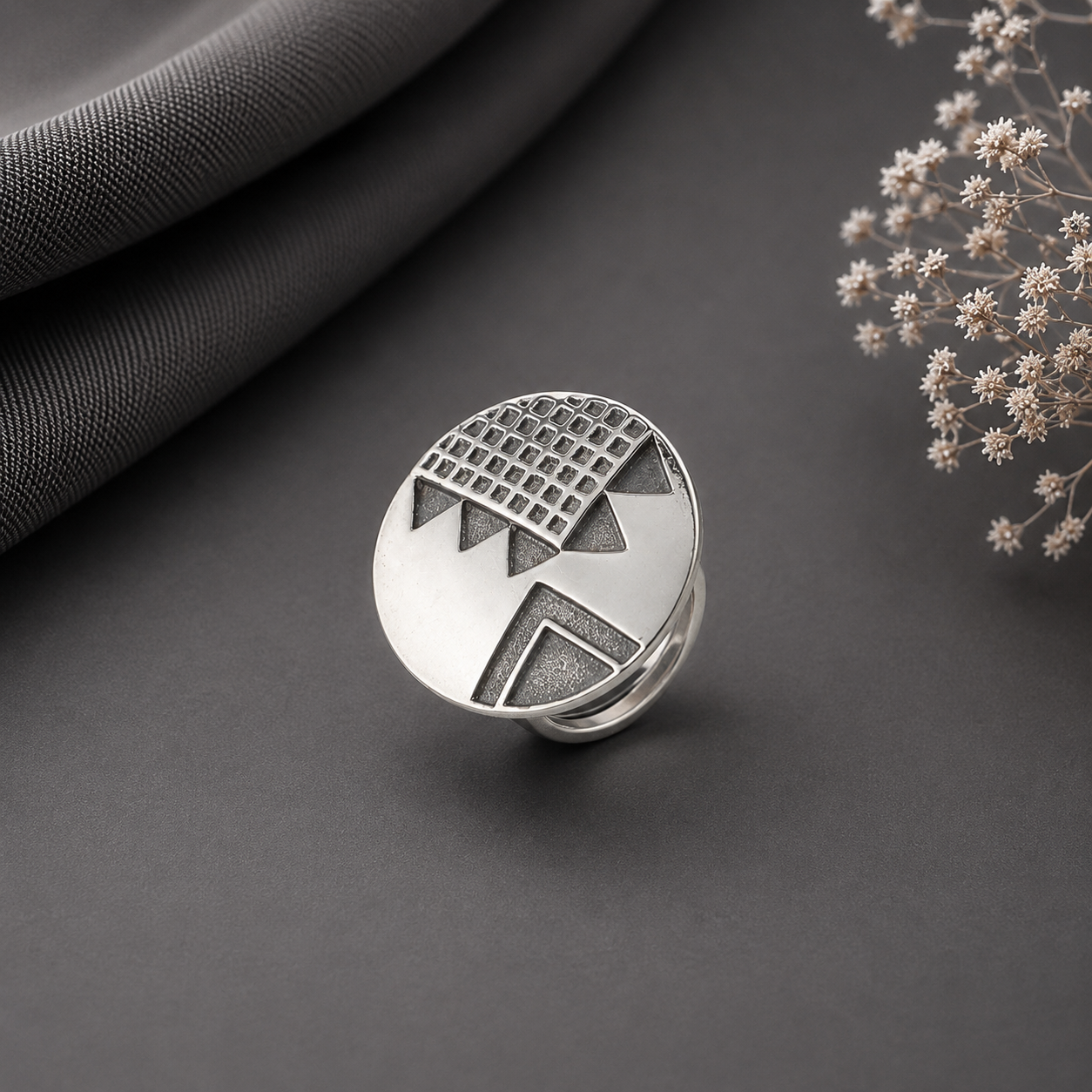 Nisha Abstract Geo Disc Silver Ring