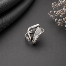 Avni Vintage Wave Silver Ring