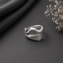 Avni Vintage Wave Silver Ring