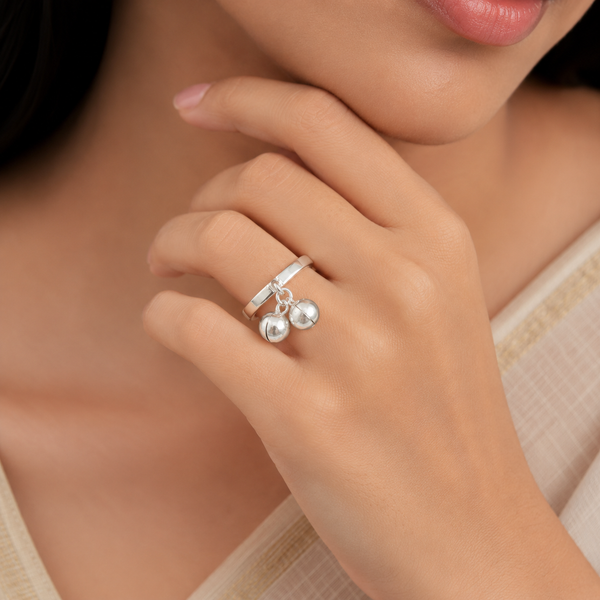 Kriti Cute Minimal Design Silver Ring