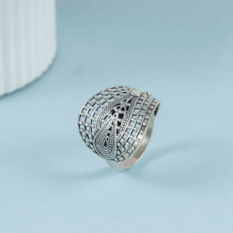 Nitya Elegant Intricate Pattern Silver Ring