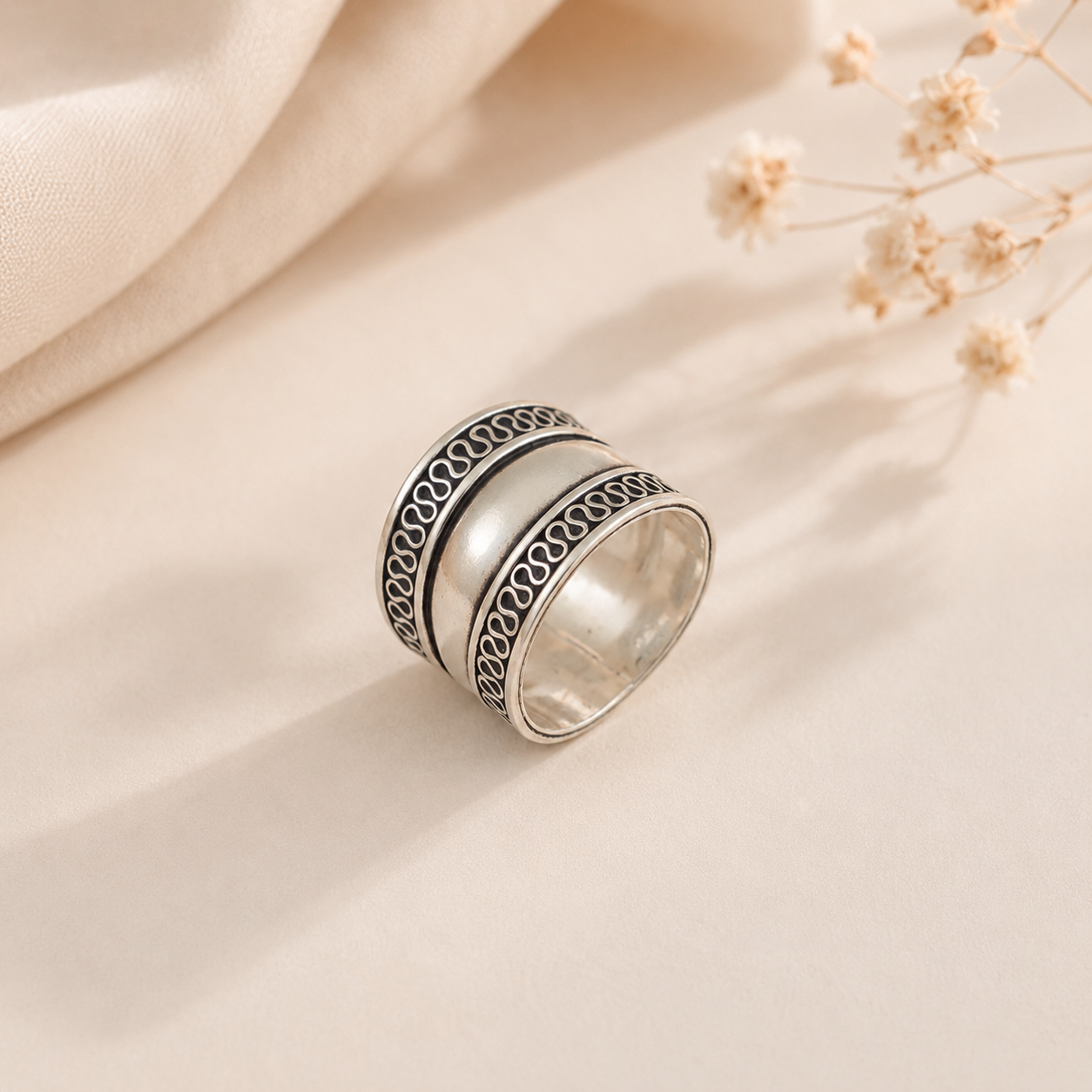 Vanya Ethnic Groove Silver Ring