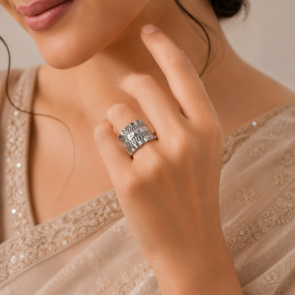 Yamini Ethnic Engraved Detailing Silver Ring