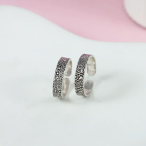 Manisha Ethereal Pattern Silver Toe Rings