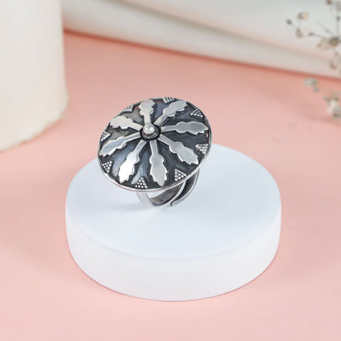 Avni Floral Aura Silver Ring
