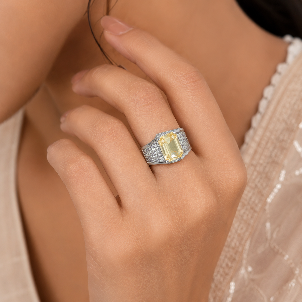 Vanya Sunshine Crystal Silver Ring
