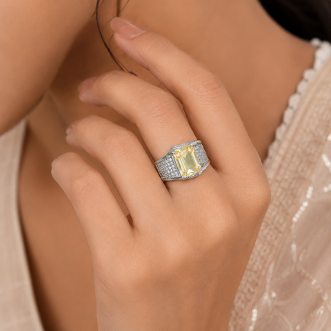 Vanya Sunshine Crystal Silver Ring