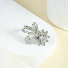 Riva Blooming Crystal Silver Ring