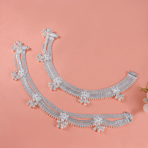 Prisha Charming Bloom Silver Anklets