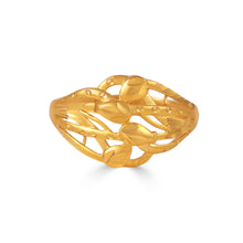 Aaravi Leaf Harmony Gold Ring
