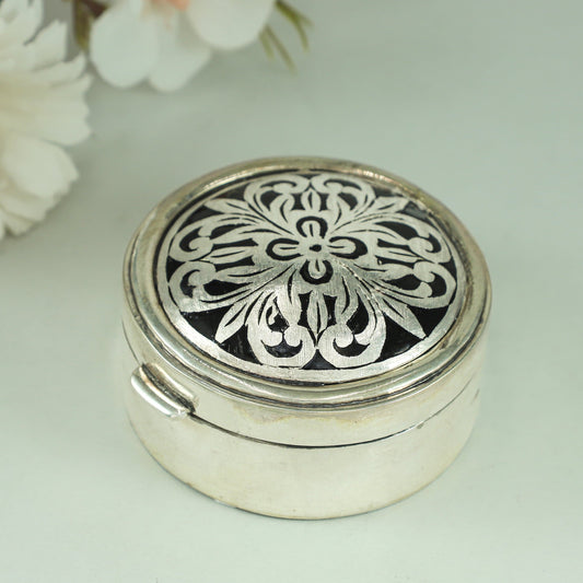 Trendy Silver Box