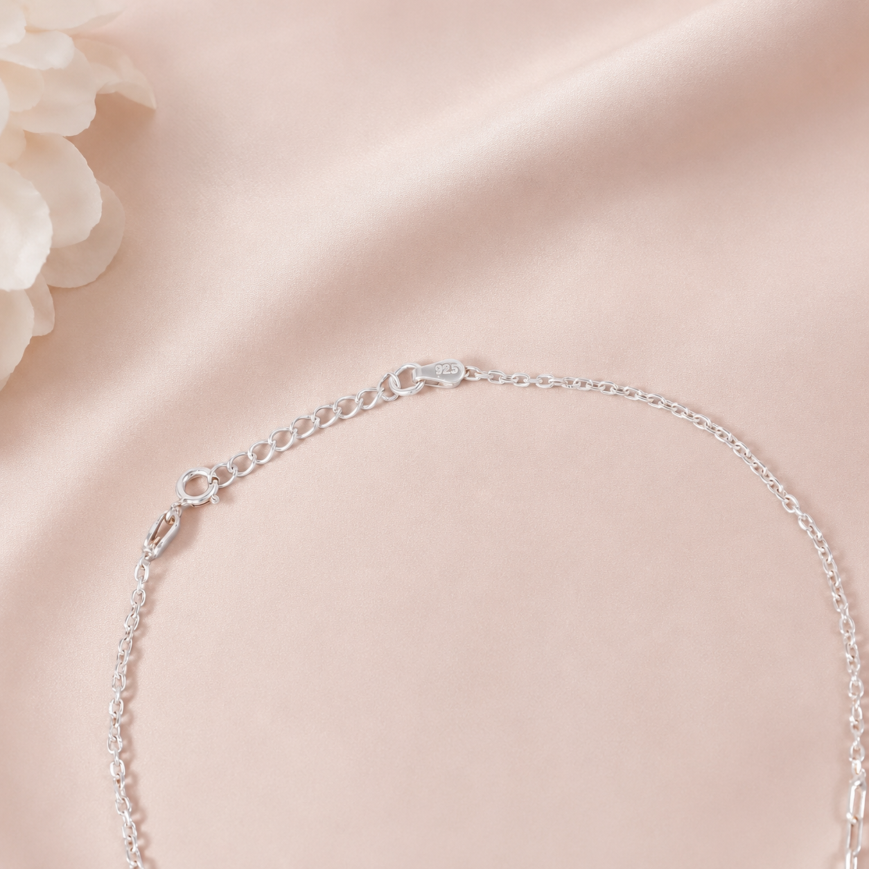 Nisha Simple Gracefuld Style Silver Anklets