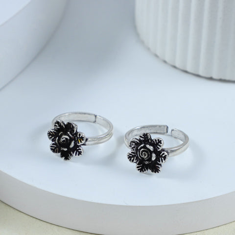 Anaya Antique Flower Silver Toe Rings